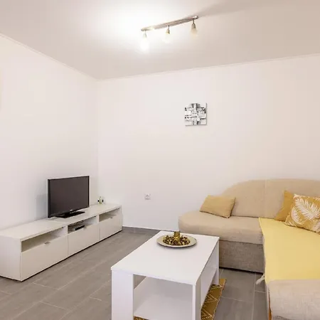 Fuer 2 Personen Ca 52 Qm In Crikvenica, Kvarner Bucht Und Umgebung Apartment *