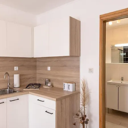 Fuer 2 Personen Ca 52 Qm In Crikvenica, Kvarner Bucht Und Umgebung Apartment *